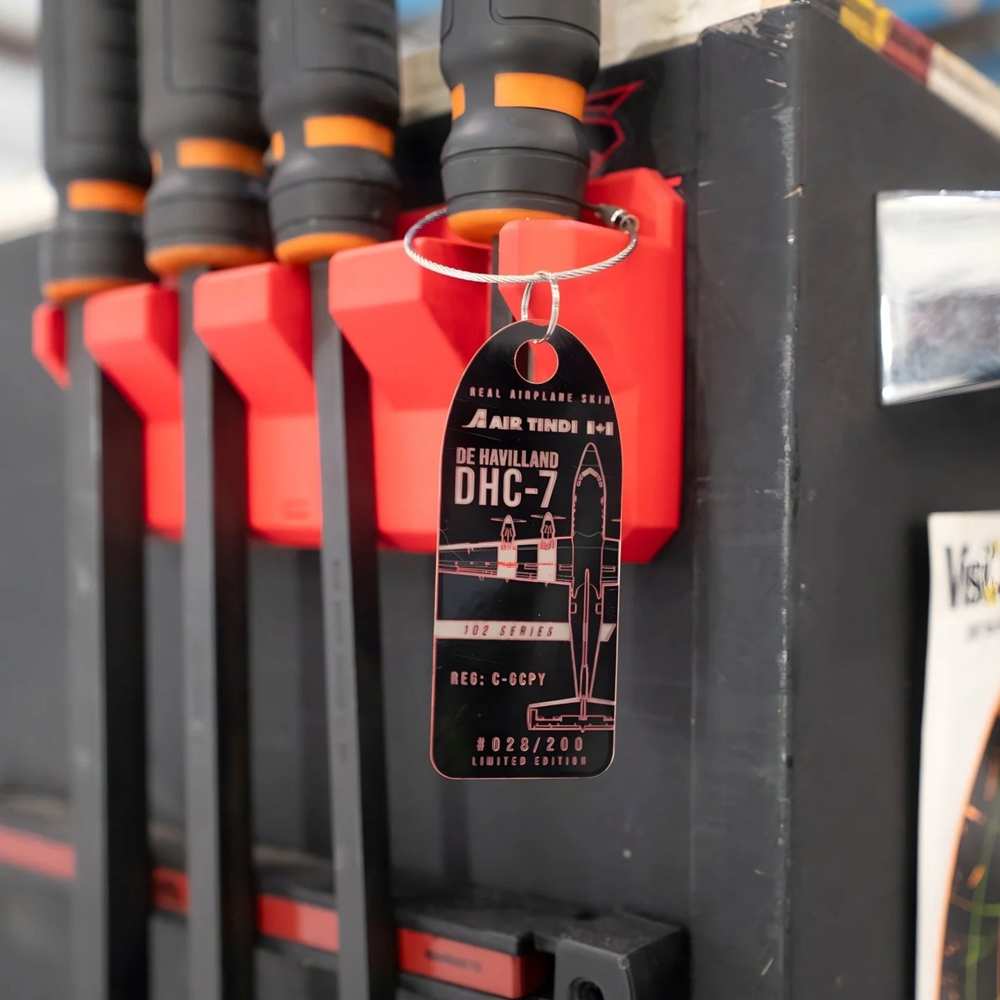 Air Tindi Dash 7 Plane Chains – C-GCPY